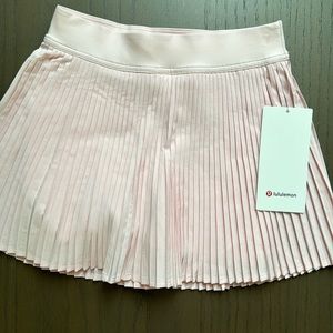 NWT Lululemon Varsity HR Pleated Tennis skirt color Strawberry Milkshake size 2